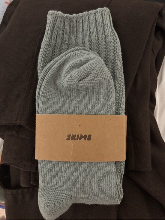 SKIMS Accessories - SKIMS Slouch Socks in Sage Green